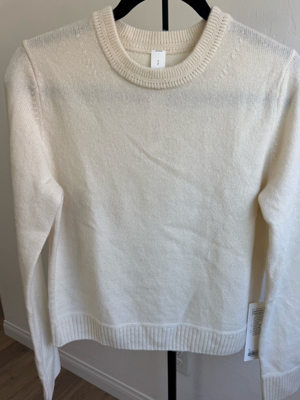 NWT Lululemon Cashmere Slim Fit Crewneck Sweater in Ivory - Picture 3 of 10